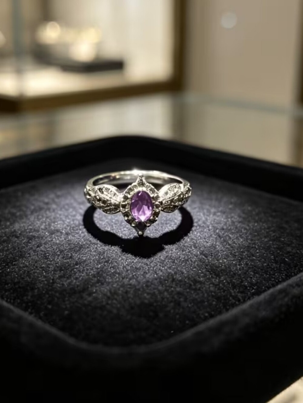 Elegant Oval Shaped Vintage Style Lavender Silver Tone Adjustable Ring